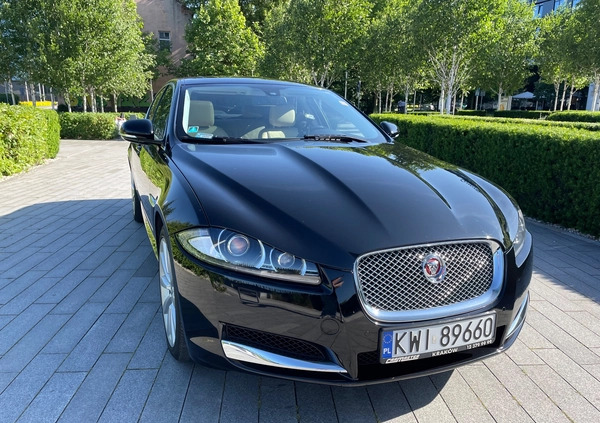 Jaguar XF cena 63000 przebieg: 101000, rok produkcji 2013 z Niepołomice małe 277